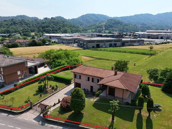 casa indipendente in vendita a Palazzago