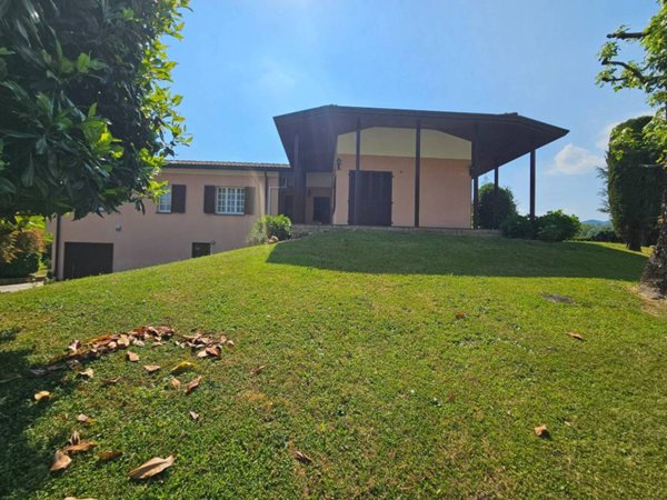 casa indipendente in vendita a Palazzago