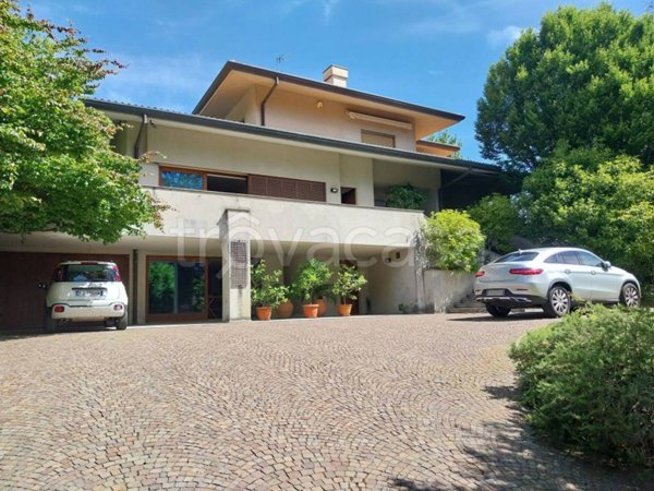 casa indipendente in vendita a Palazzago