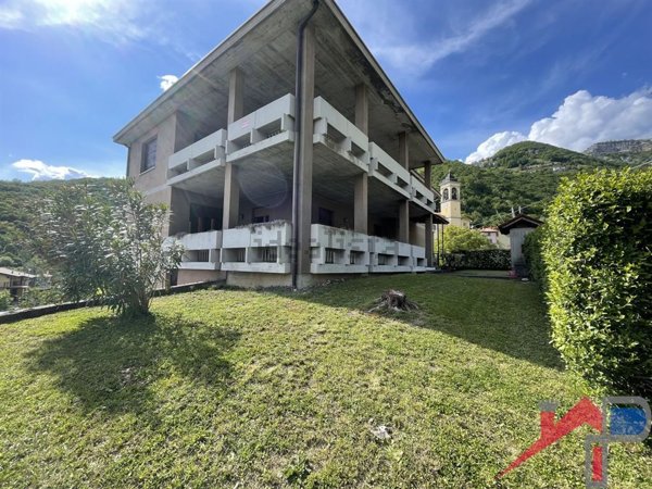 casa indipendente in vendita a Palazzago