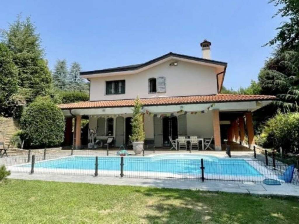 casa indipendente in vendita a Palazzago