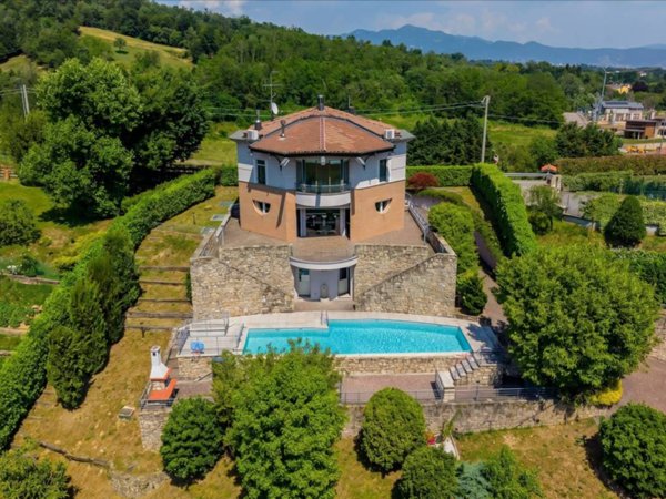 casa indipendente in vendita a Palazzago