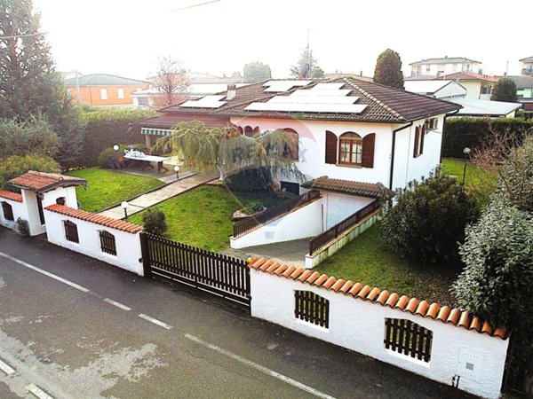 casa indipendente in vendita a Palosco