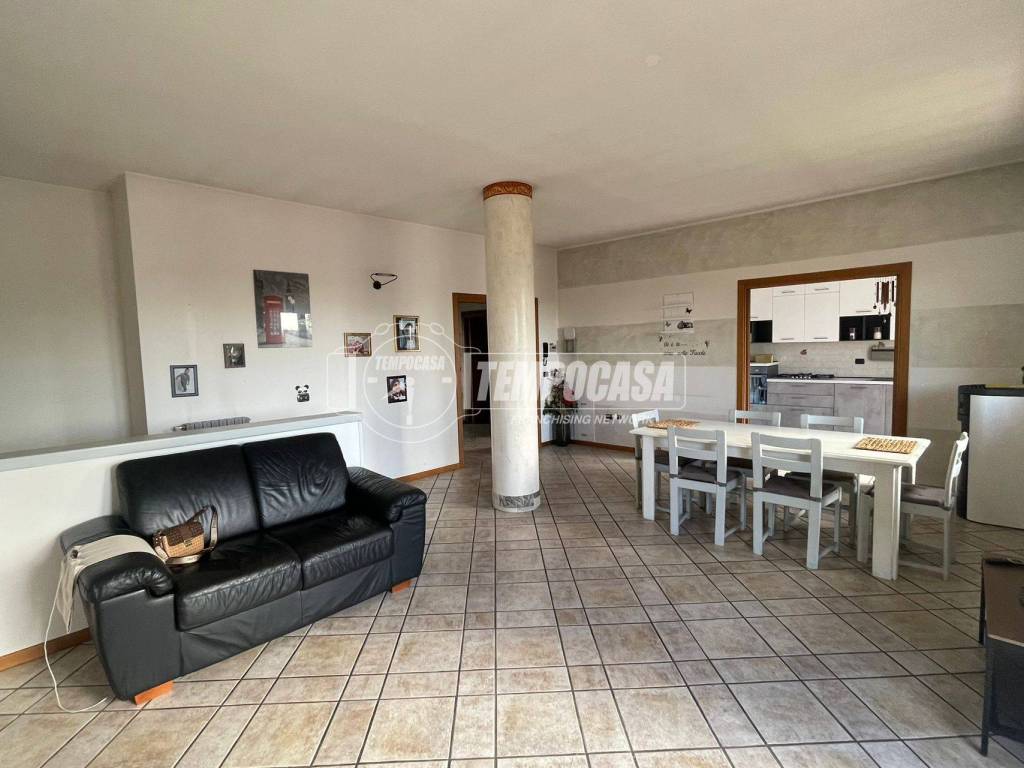 casa indipendente in vendita a Palosco