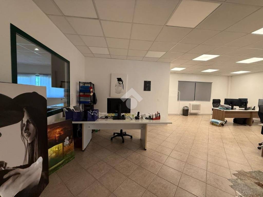 locale commerciale in vendita a Palosco