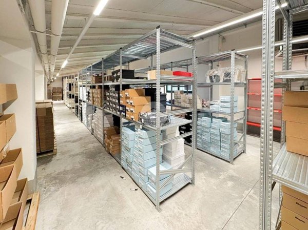 locale commerciale in vendita a Palosco