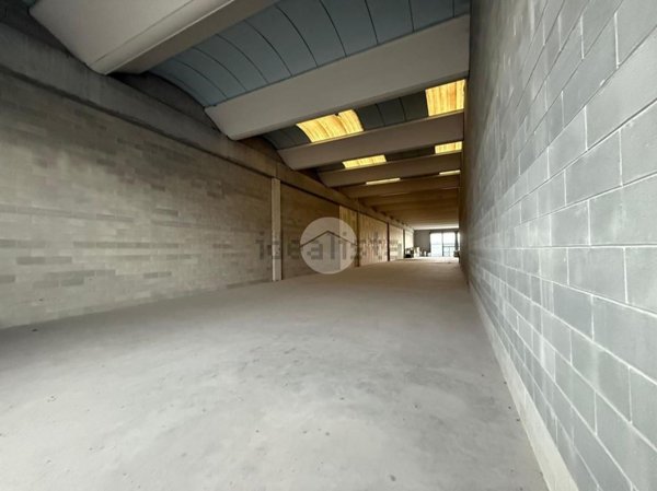 capannone in vendita a Palosco