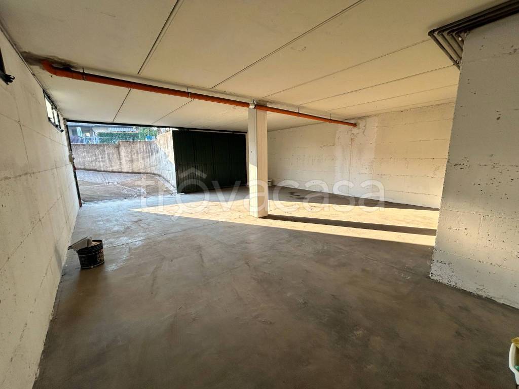 locale commerciale in vendita a Palosco