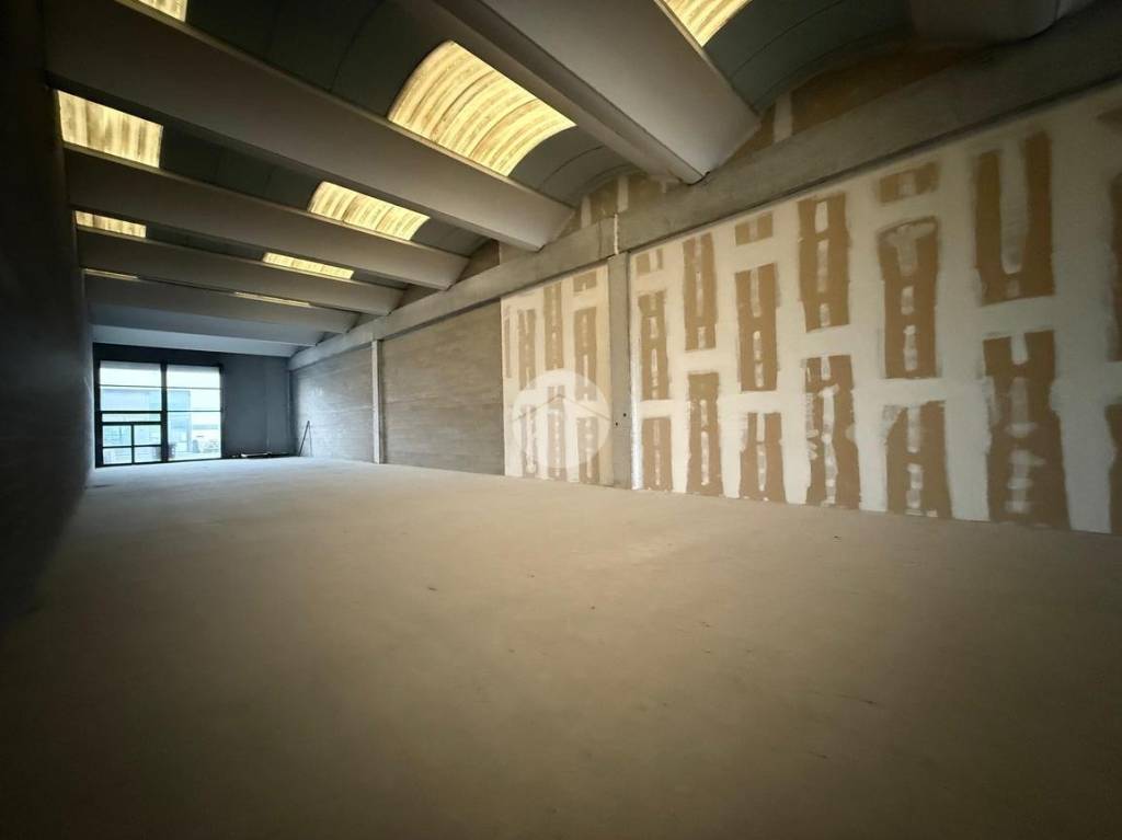 locale commerciale in vendita a Palosco