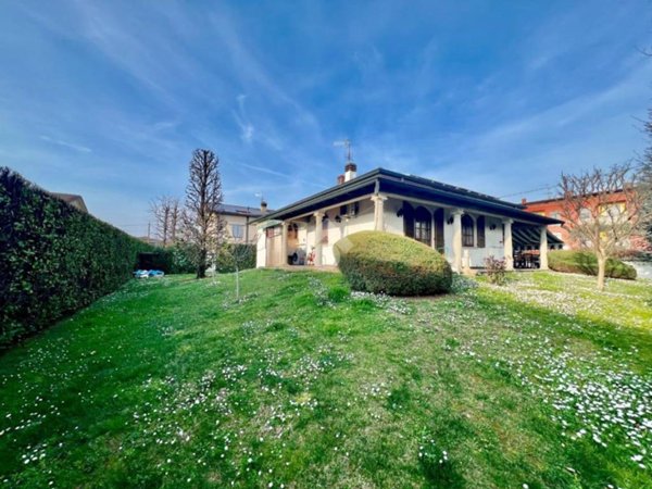 casa indipendente in vendita a Palosco