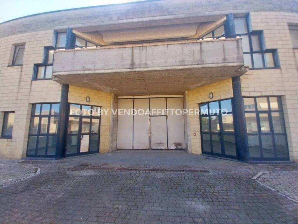 locale commerciale in vendita a Palosco