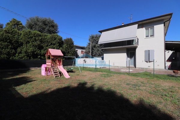 casa indipendente in vendita a Palosco