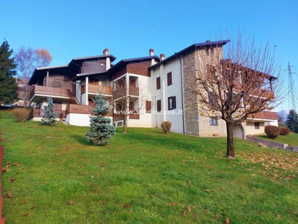 appartamento in vendita a Parre