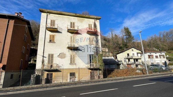 casa indipendente in vendita a Parre