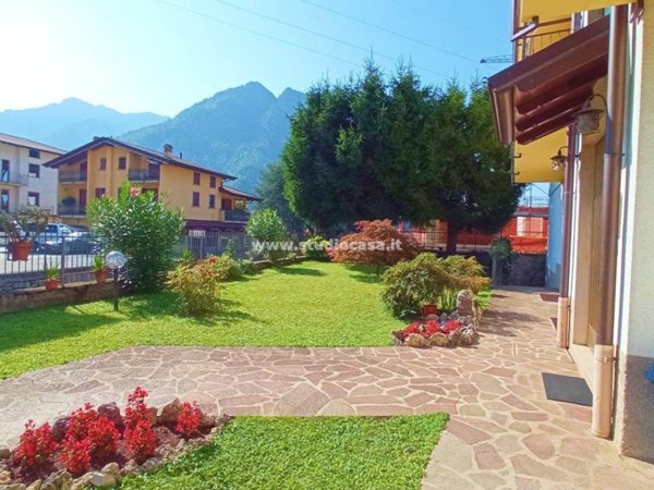 appartamento in vendita a Parre