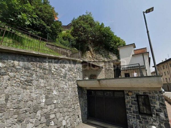 appartamento in vendita a Parre