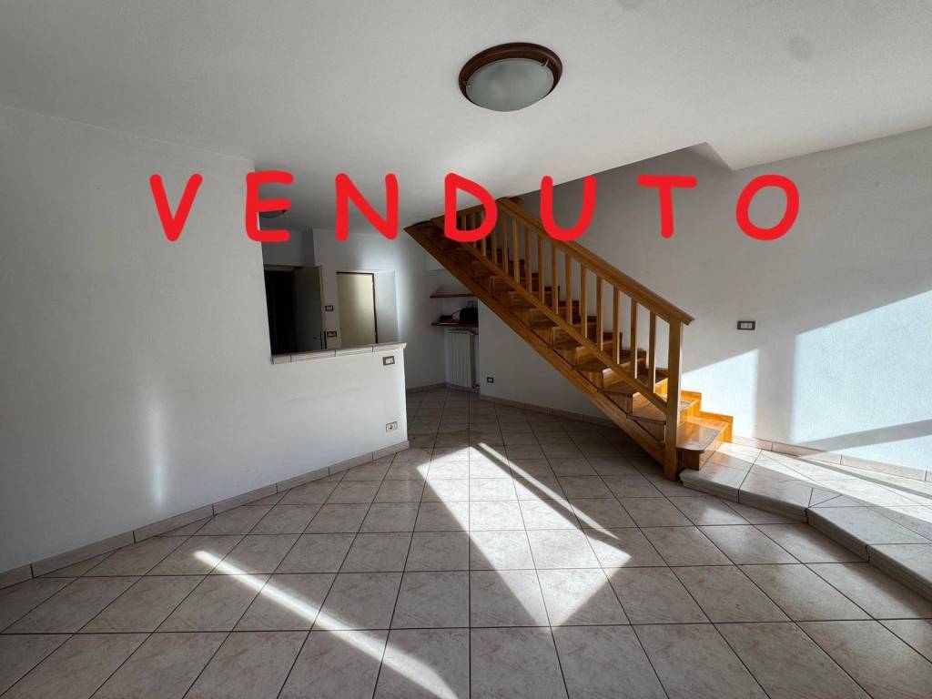 casa indipendente in vendita a Parre