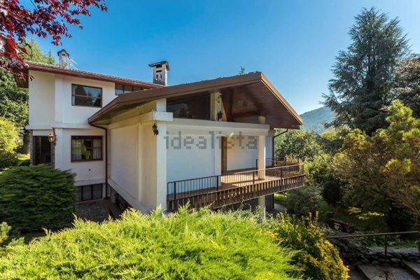 casa indipendente in vendita a Parre