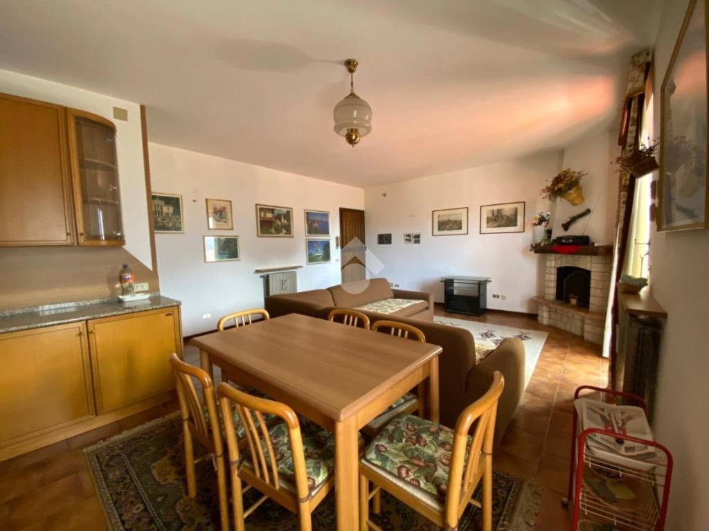 appartamento in vendita a Parre