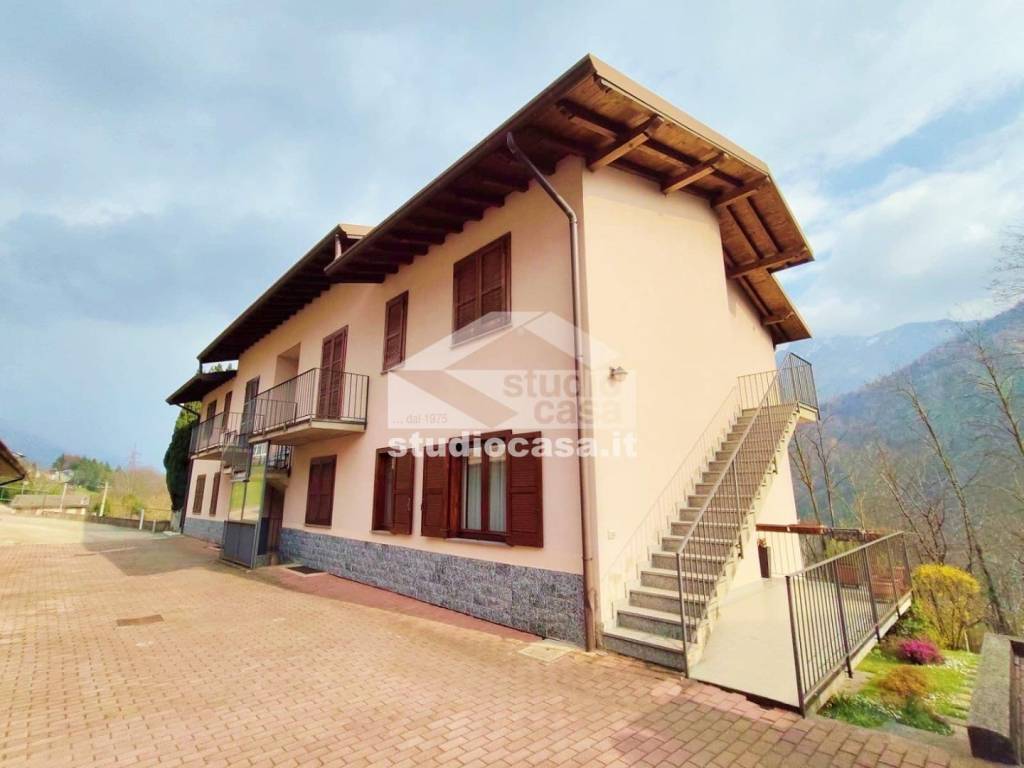 appartamento in vendita a Parre