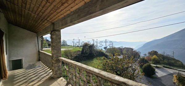 casa indipendente in vendita a Parzanica