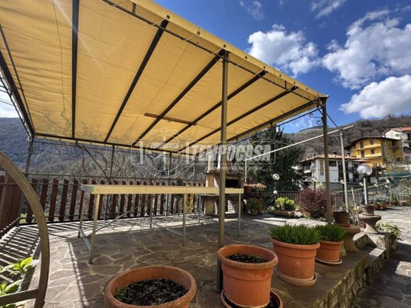 casa indipendente in vendita a Parzanica in zona Acquaiolo