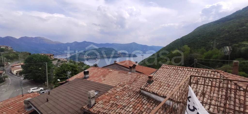casa indipendente in vendita a Parzanica in zona Acquaiolo