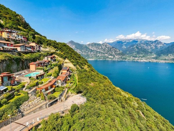casa indipendente in vendita a Parzanica