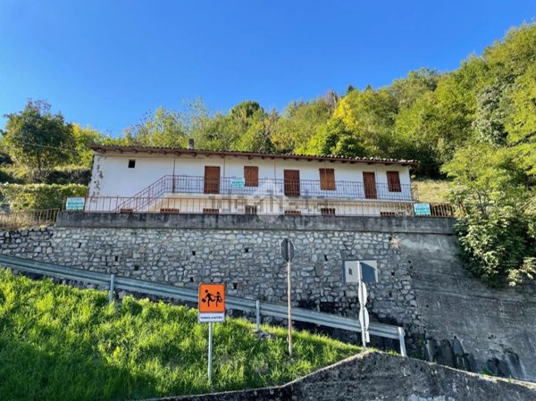 casa indipendente in vendita a Parzanica