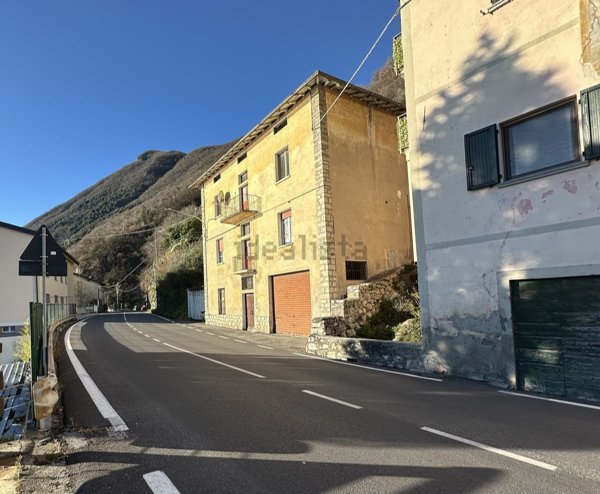 casa indipendente in vendita a Parzanica