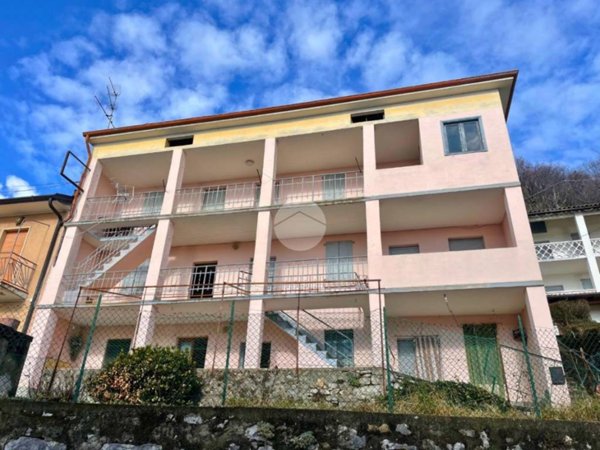 casa indipendente in vendita a Parzanica