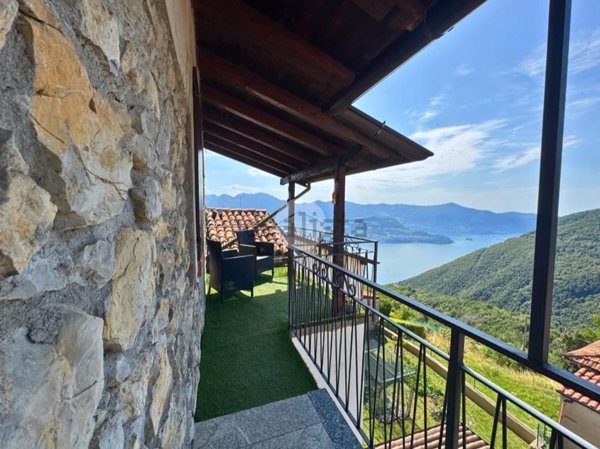 appartamento in vendita a Parzanica in zona Belvedere
