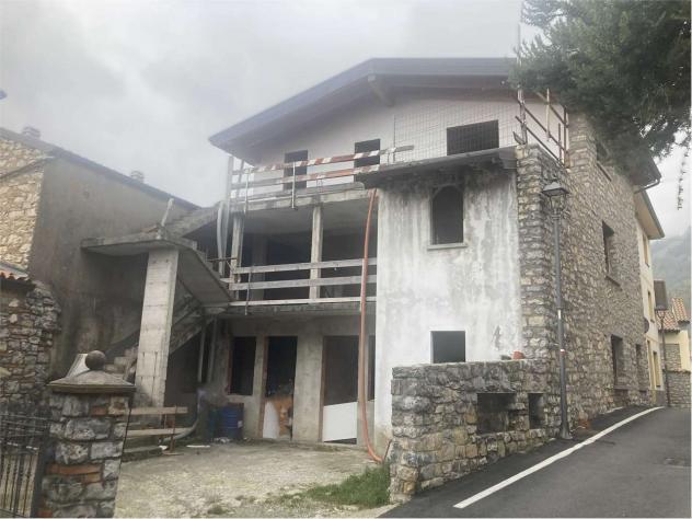 casale in vendita a Parzanica