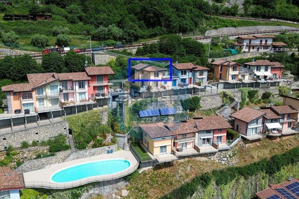appartamento in vendita a Parzanica in zona Belvedere