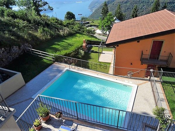 appartamento in vendita a Parzanica in zona Belvedere
