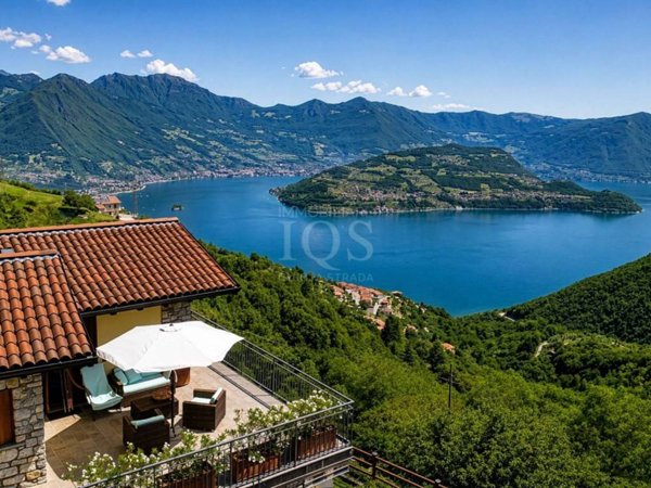 casa indipendente in vendita a Parzanica in zona Belvedere