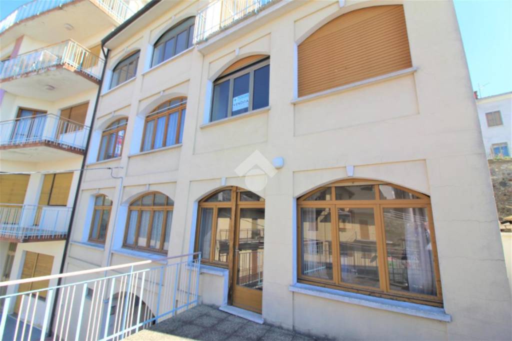 appartamento in vendita ad Andrate