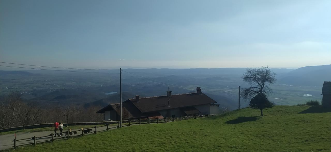 casale in vendita ad Andrate