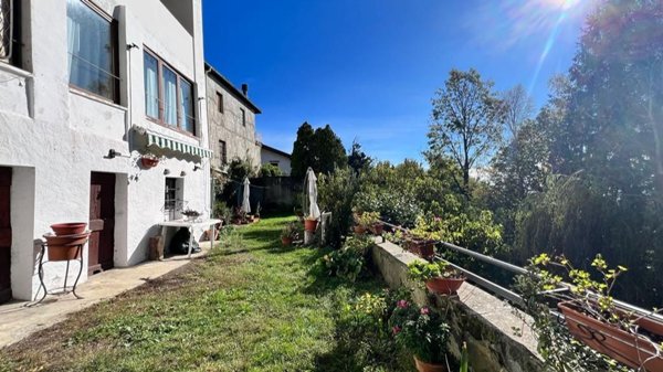 appartamento in vendita ad Andrate