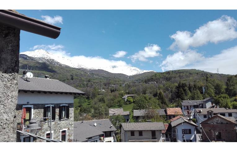 casa indipendente in vendita ad Andrate