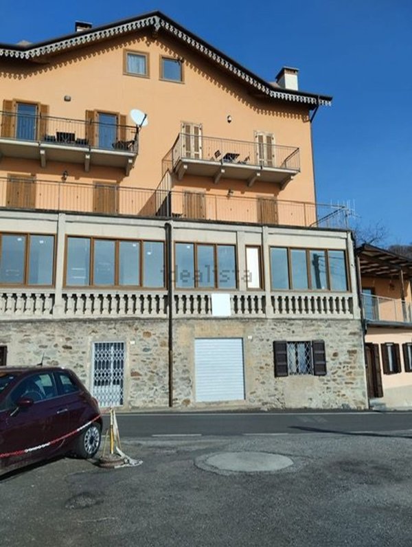 appartamento in vendita ad Andrate