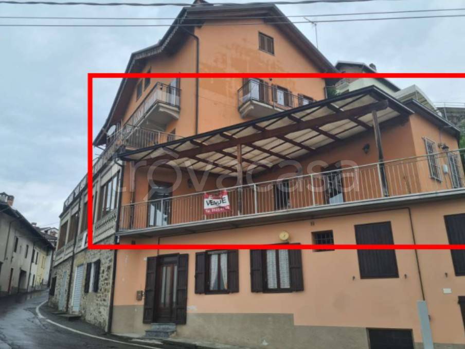 negozio in vendita ad Andrate