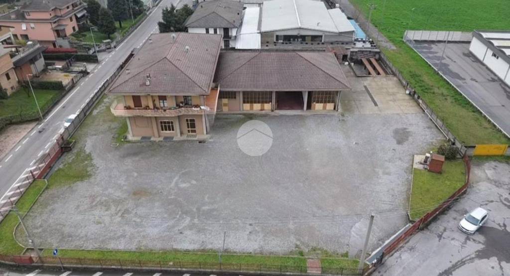 capannone in vendita a Pedrengo
