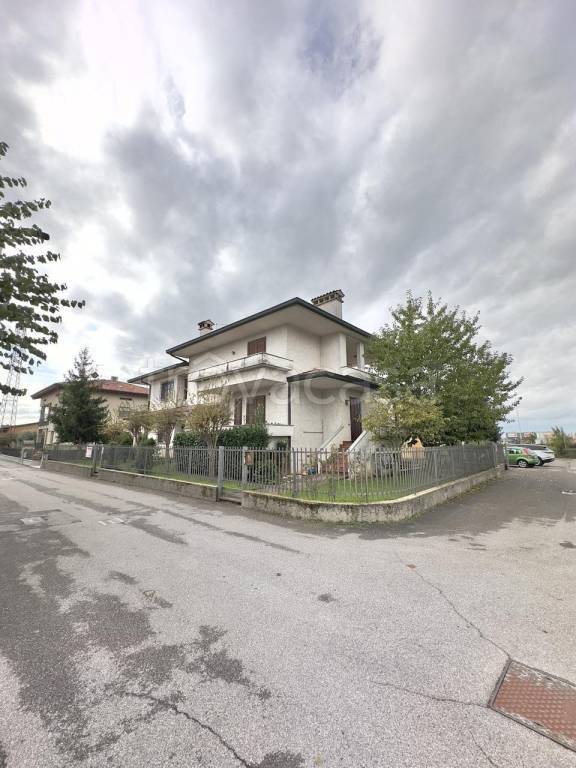 casa indipendente in vendita a Pedrengo