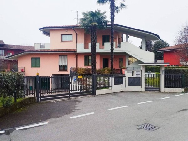 casa indipendente in vendita a Pedrengo