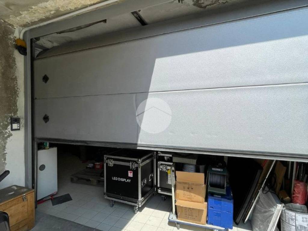 locale commerciale in vendita a Pedrengo