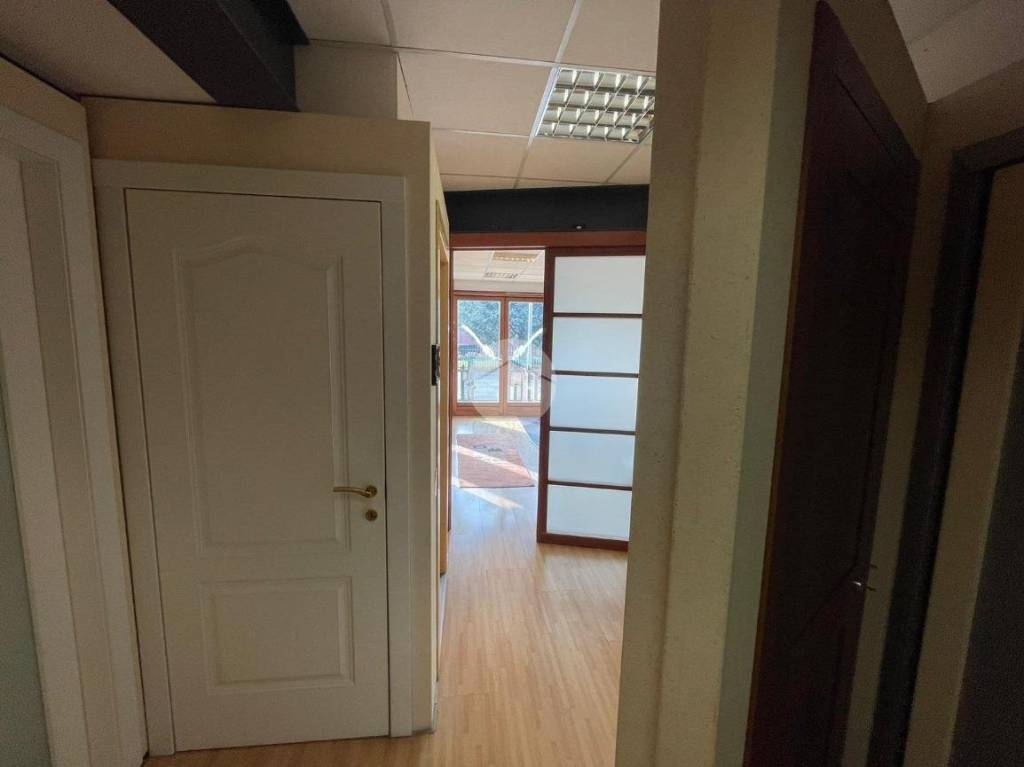 locale commerciale in vendita a Pedrengo