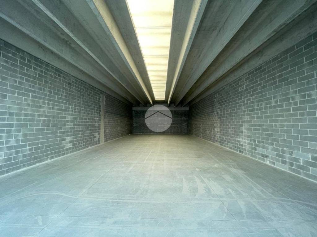 locale commerciale in vendita a Pedrengo