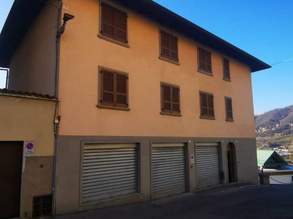 casa indipendente in vendita a Peia