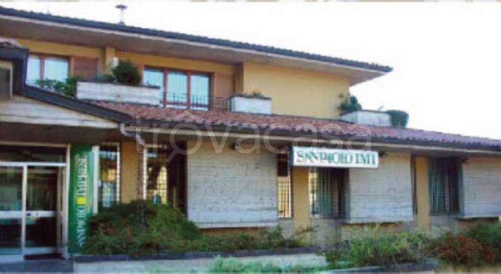 locale commerciale in vendita a Peia